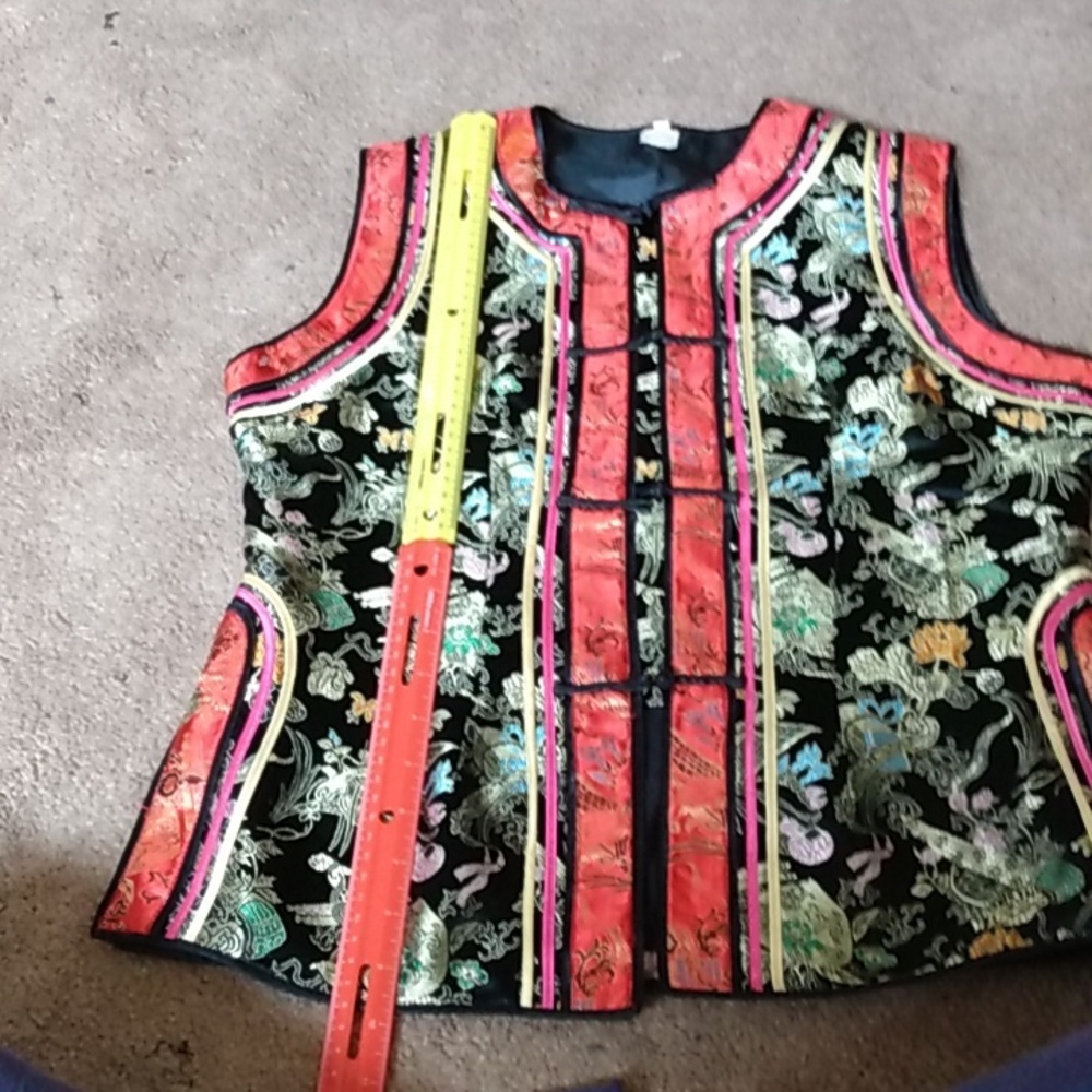 Asian print shiny top - Picture 4 of 8